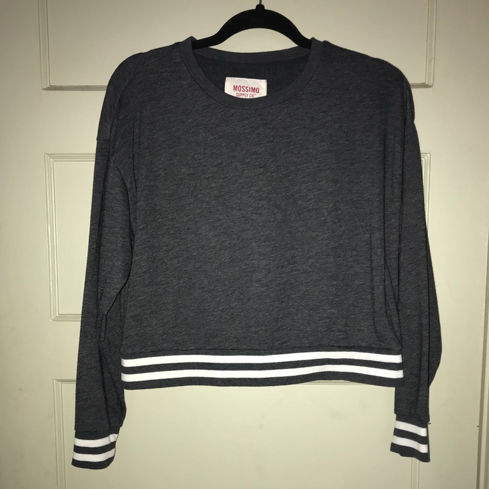 Cozy cropped sweatshirt!